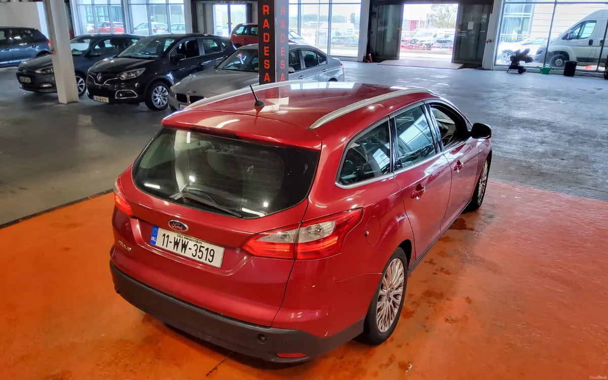 Ford Focus 2011 - Image 3