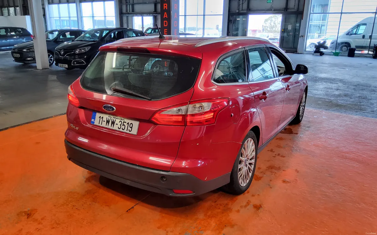 Ford Focus 2011 - Image 4