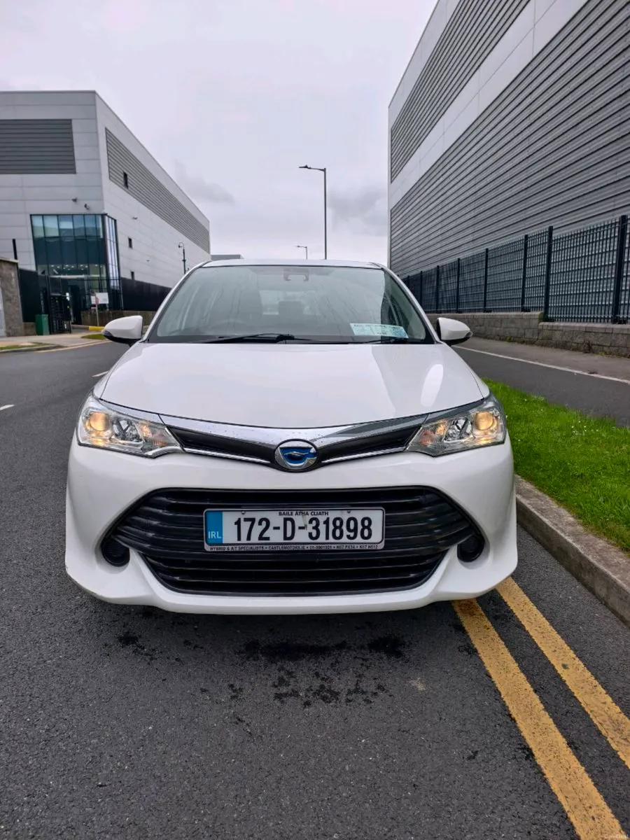 Automatic hybrid Toyota Corolla Fielder New NCT - Image 3