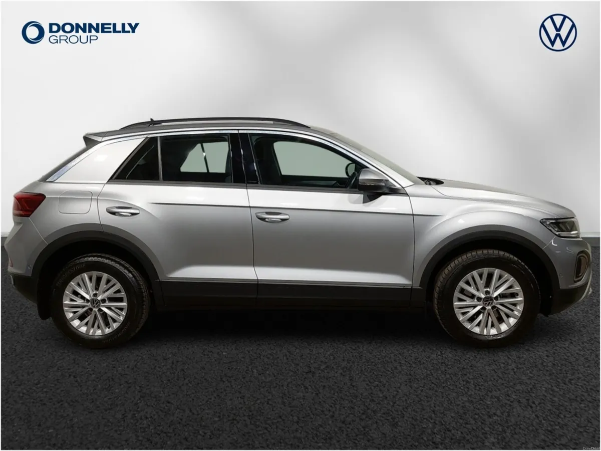 Volkswagen T-roc Hatchback Life - Image 4