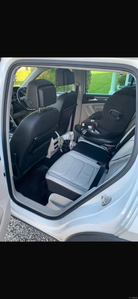 Volkswagen Tiguan - Image 4