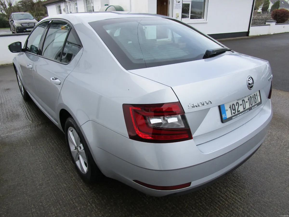 Skoda Octavia 2019 - Image 6
