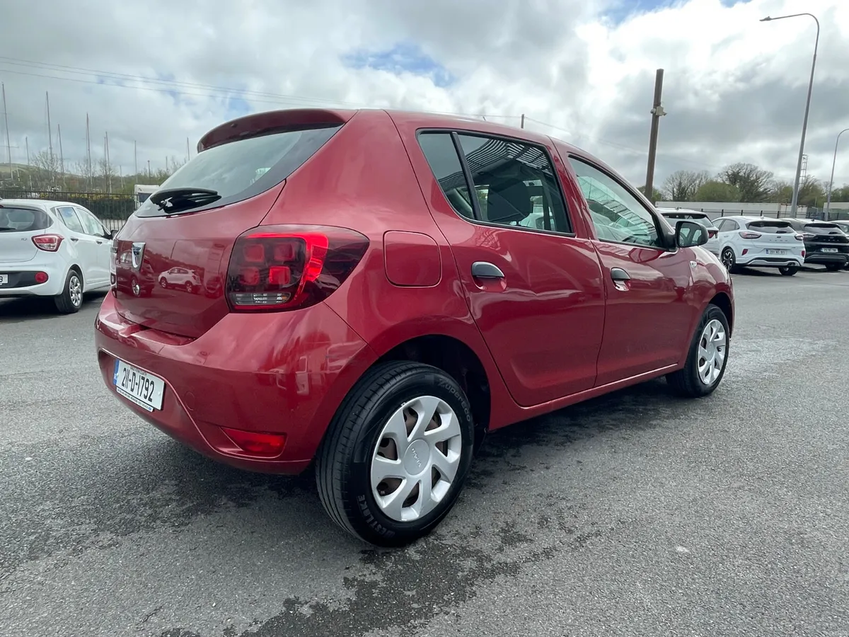 Dacia Sandero 1.0 Petrol - Image 4