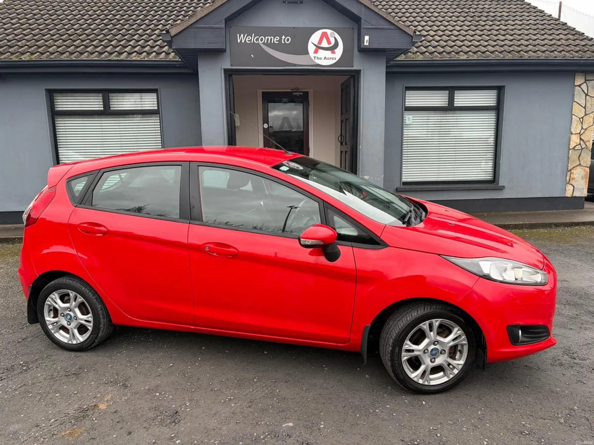 Ford Fiesta 2013 - Image 2