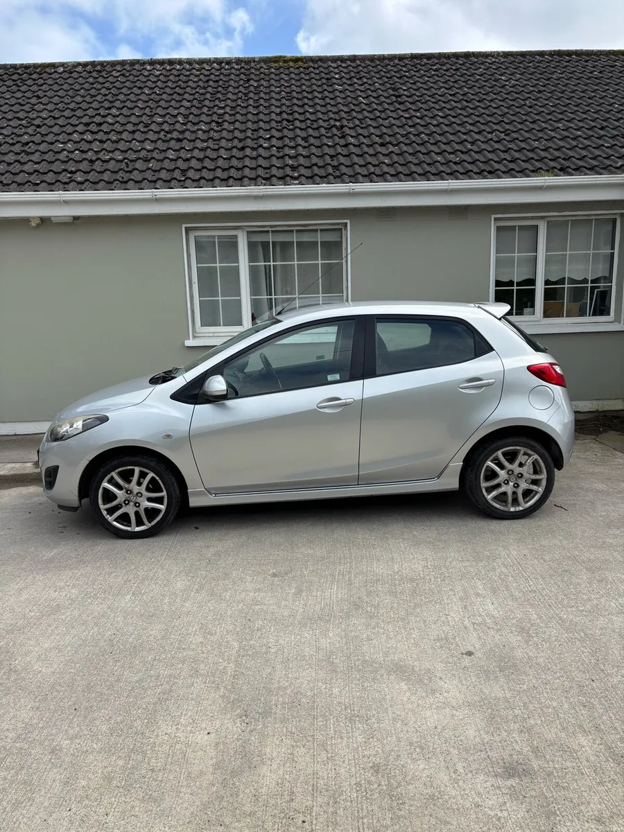Mazda 2 - Image 3