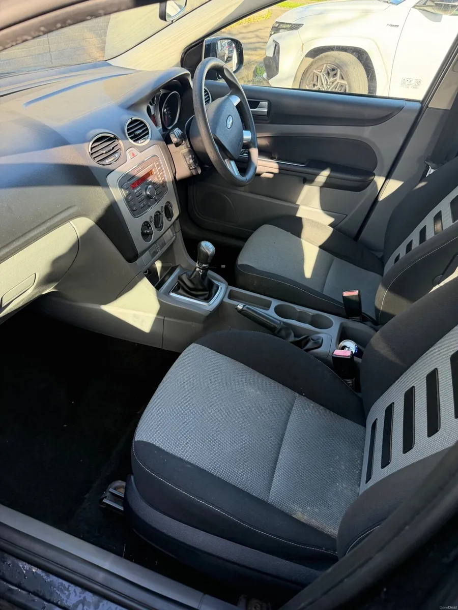Ford Focus 2011 - Image 3