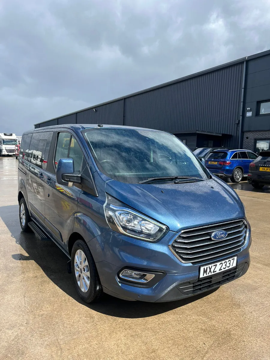 2018 Ford Tourneo Custom DisabledPassenger Vehicle - Image 1