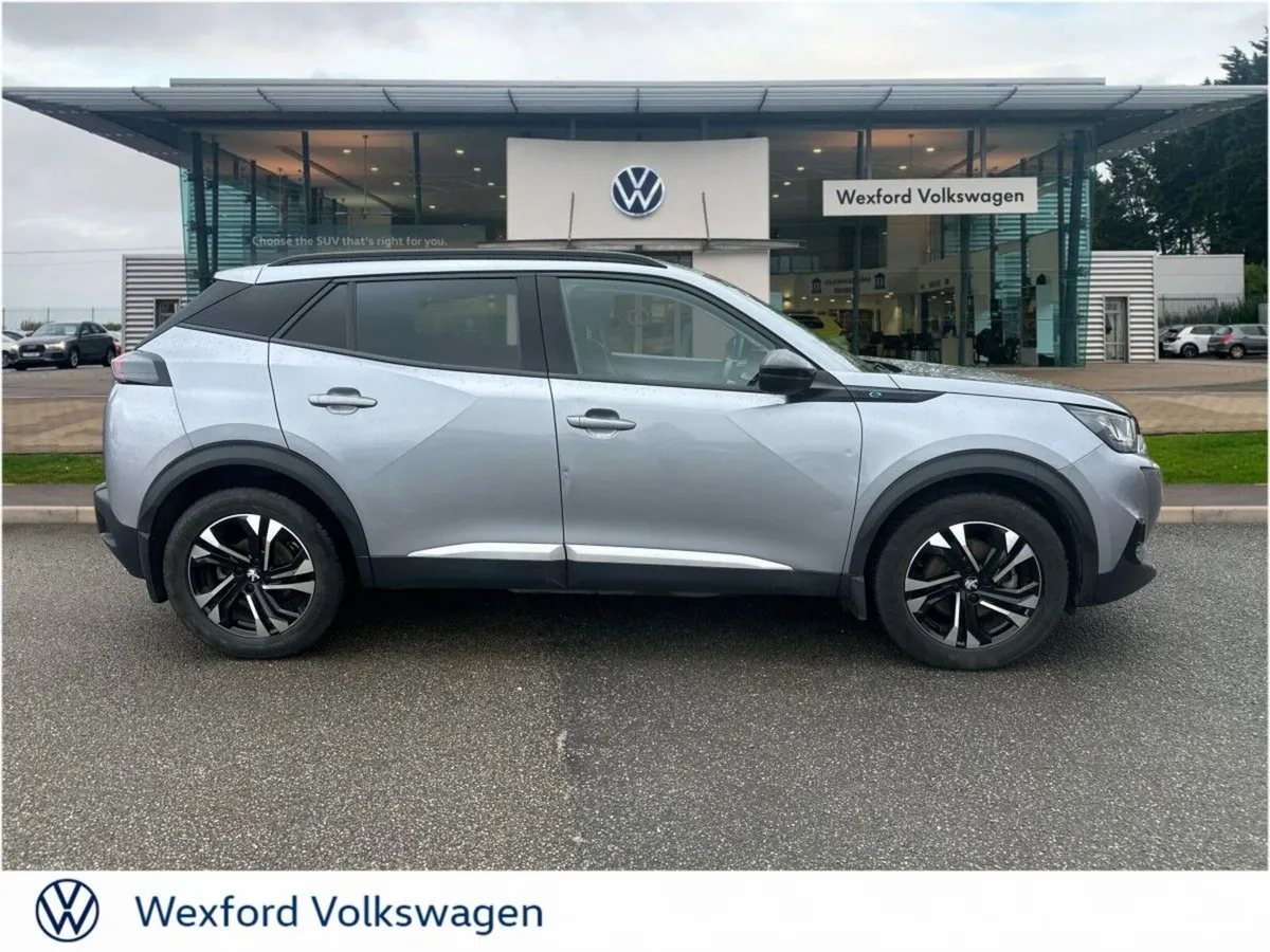 Peugeot 2008 ALLURE ELECTRIC 136HP(50 kWh) - Image 4