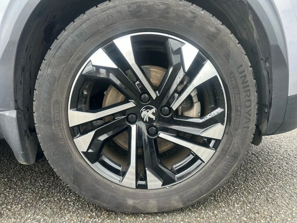Peugeot 2008 ALLURE ELECTRIC 136HP(50 kWh) - Image 5