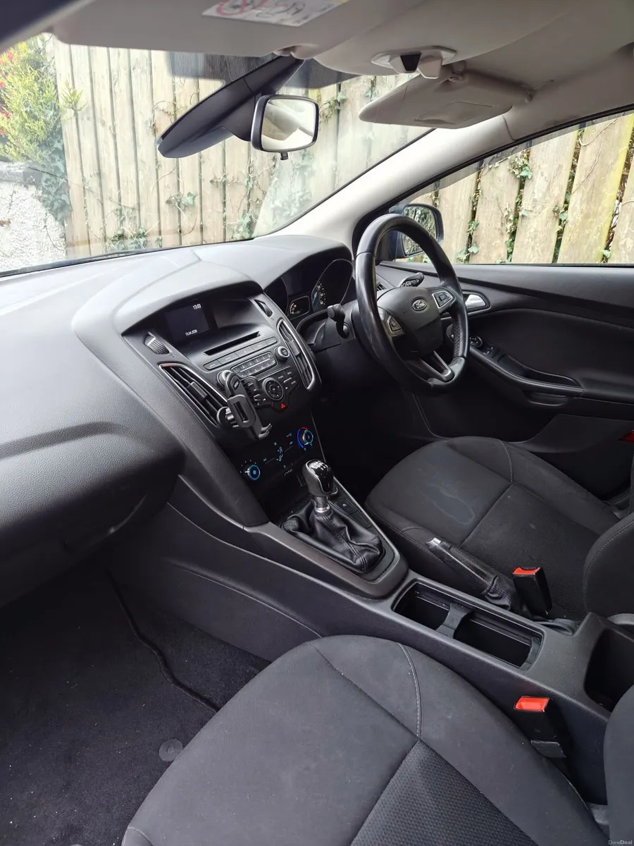Ford Focus 2015 - Image 2