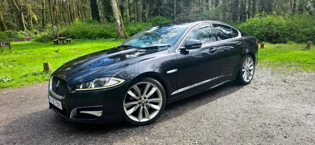 Jaguar XFs 2012 V6 3.0 - Image 2