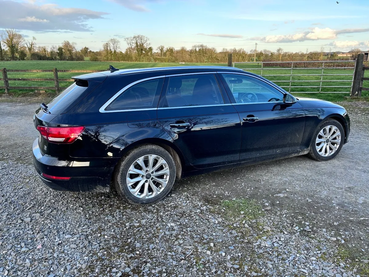 Audi A4 2017 - Image 2