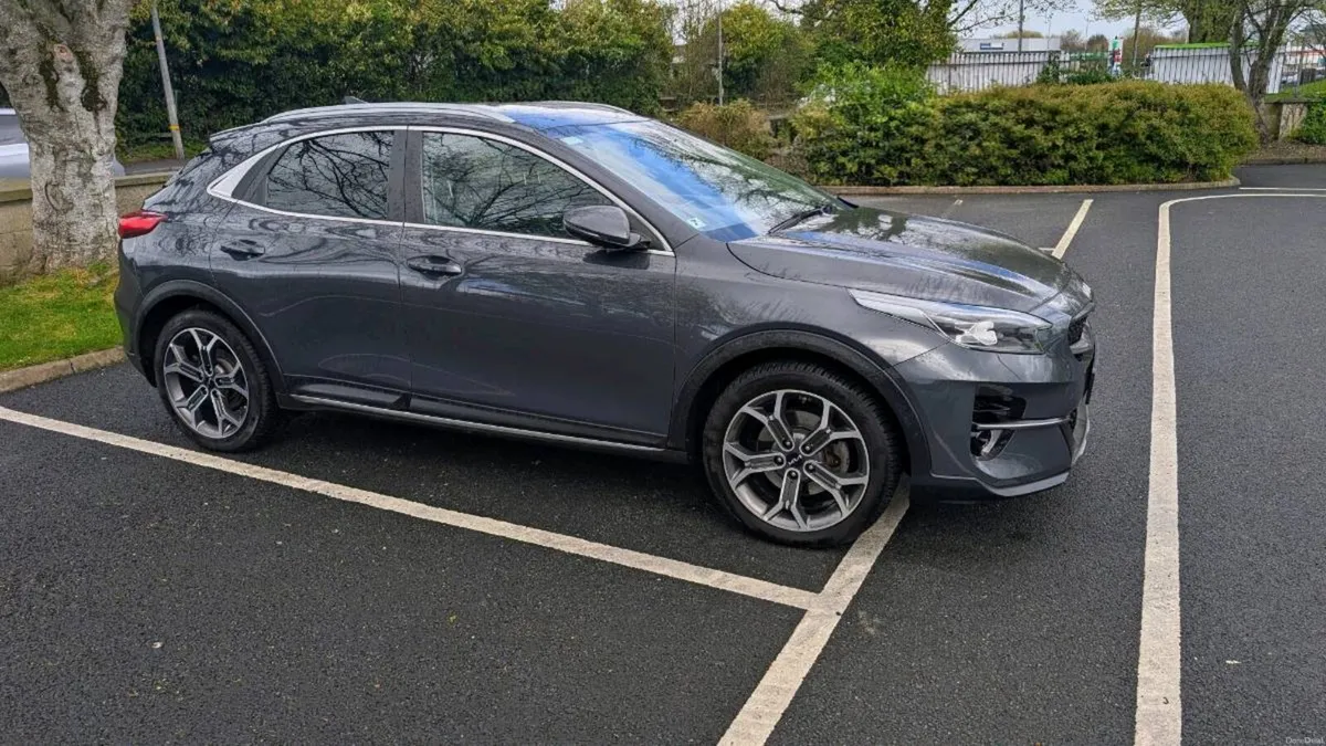 KIA X Ceed plugin hybrid - Image 2