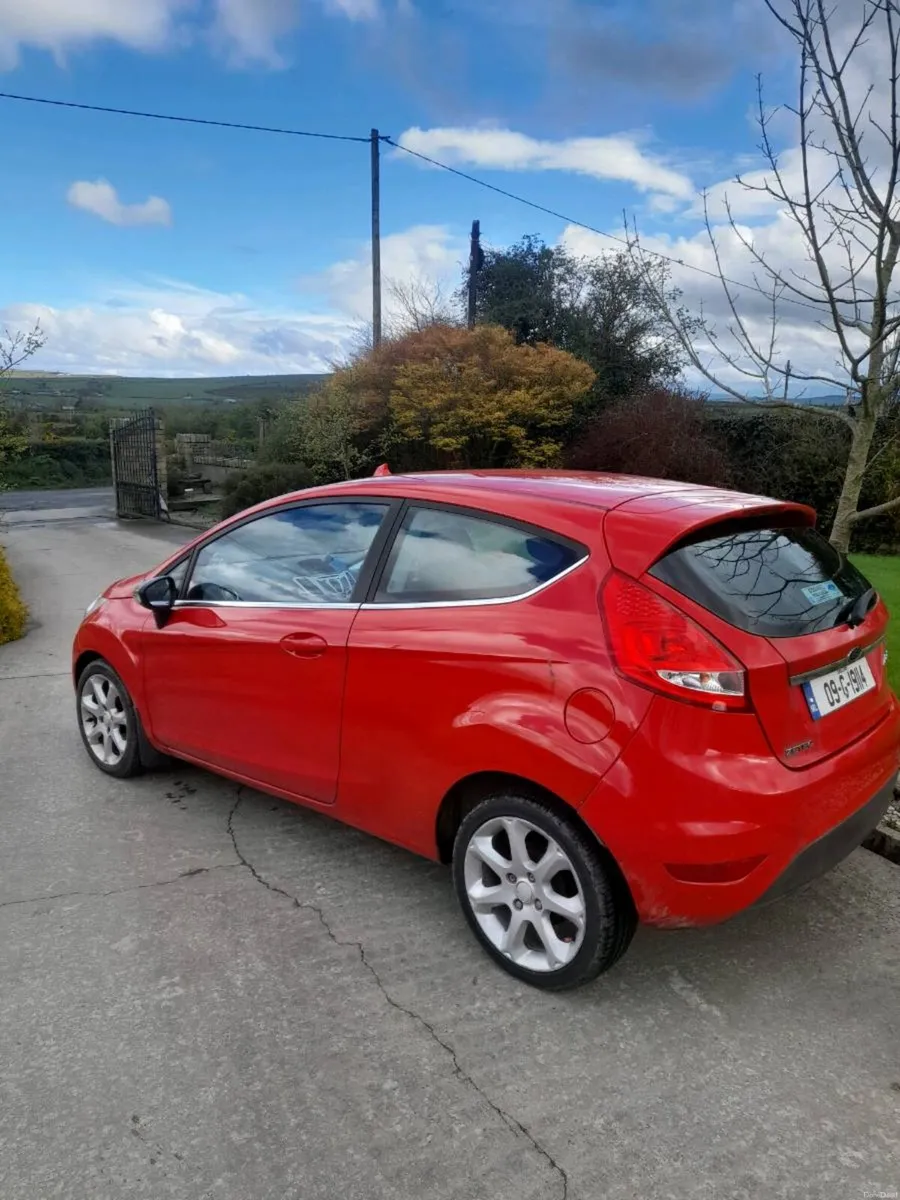 Ford fiesta 1.25  zetec - Image 2