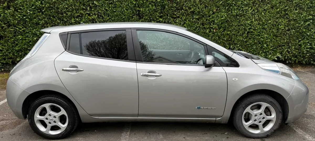 Nissan Leaf 2015 - Image 2