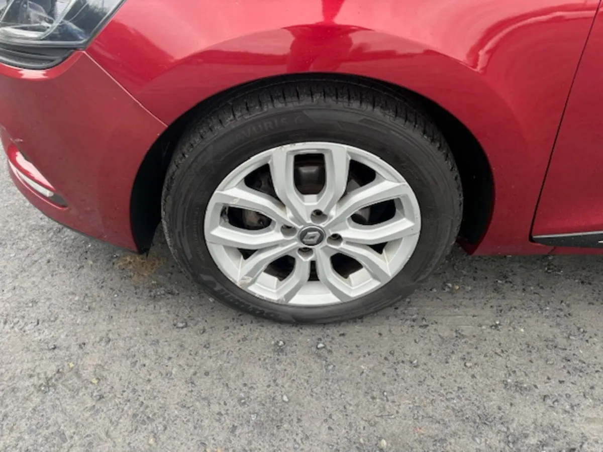 Renault Clio 2017 - Image 2