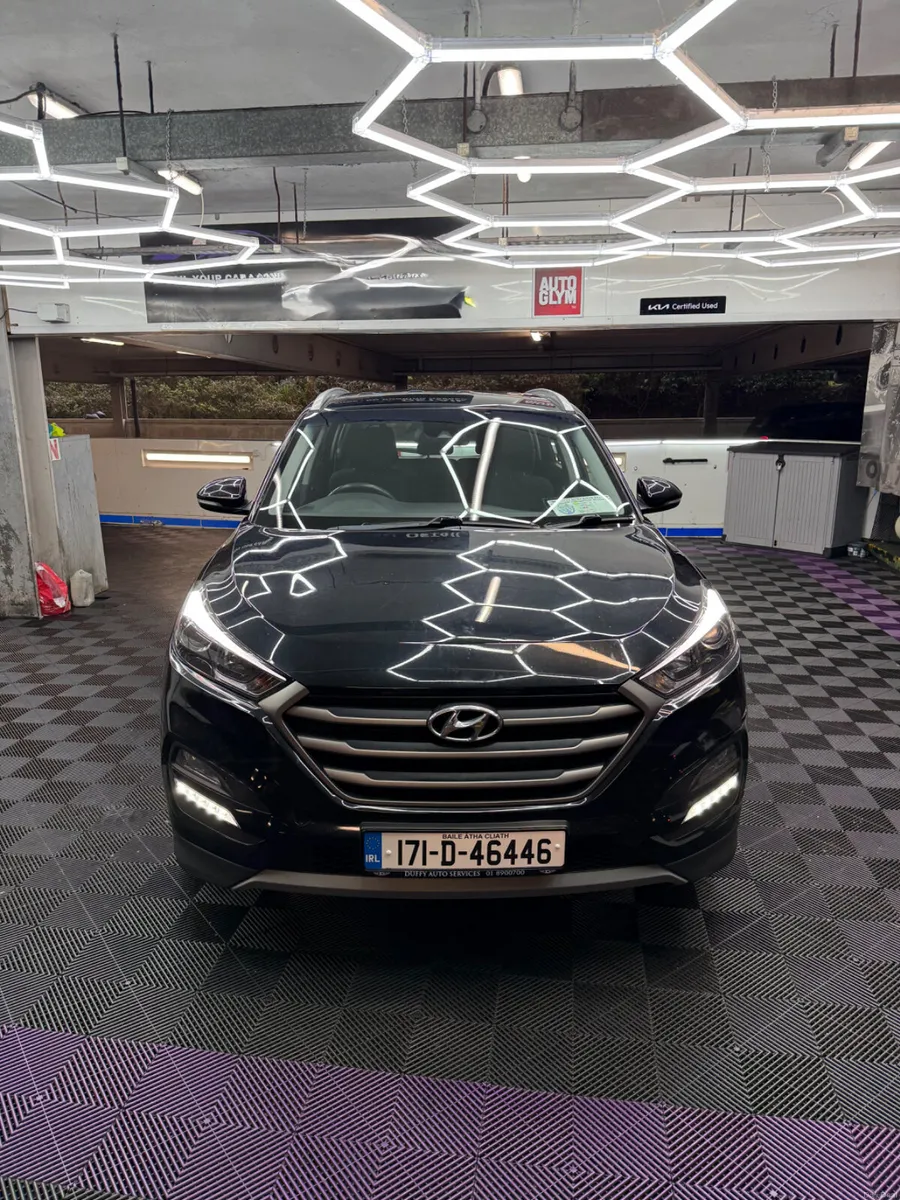 171 Hyundai Tucson 1.7 Diesel - PREMIUM MODEL - Image 2