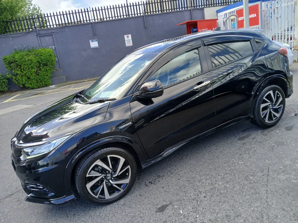 Honda Vezel 2019  RS Model - Image 2
