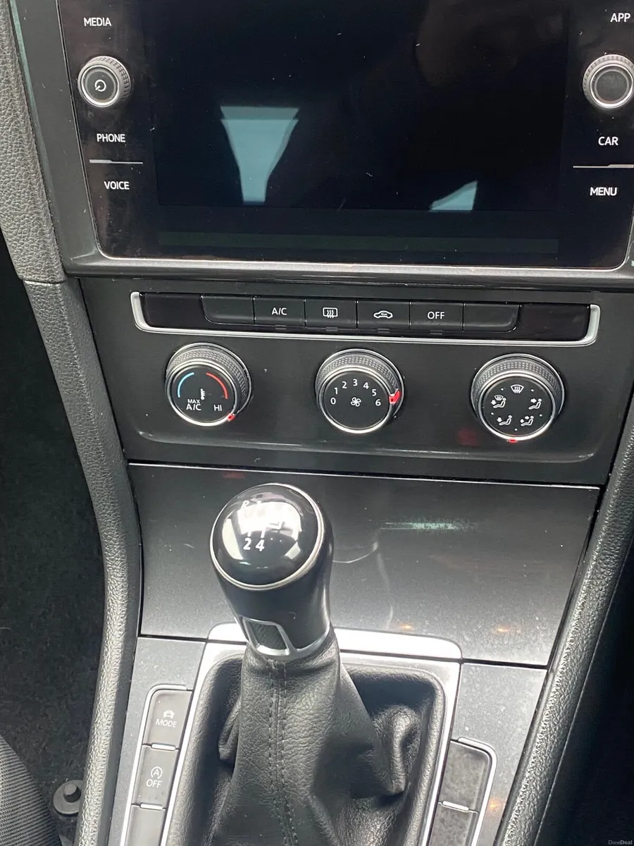 Volkswagen Golf 2019 - Image 2