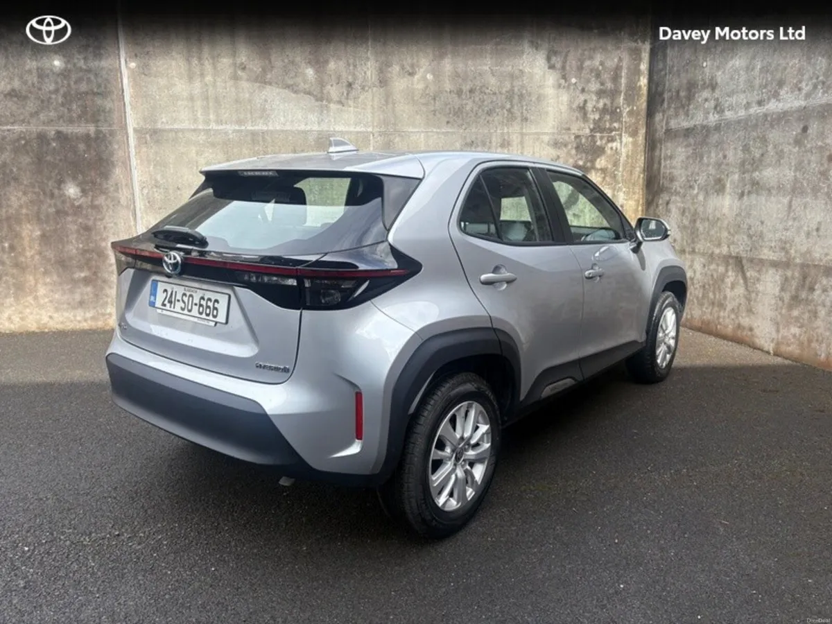 Toyota Yaris Cross LUNA 4DR AUTO - Image 2