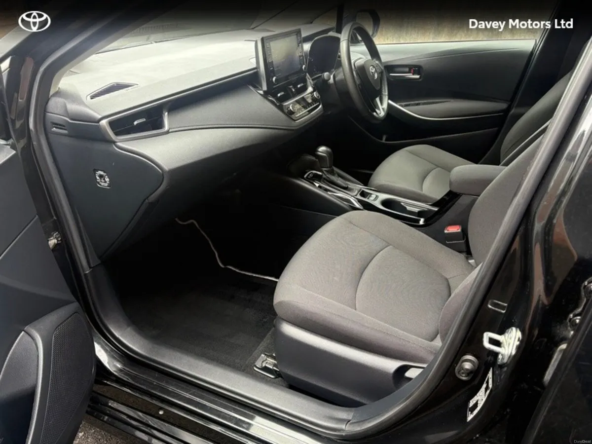 Toyota Corolla COROLLA HYBRID LUNA - Image 5