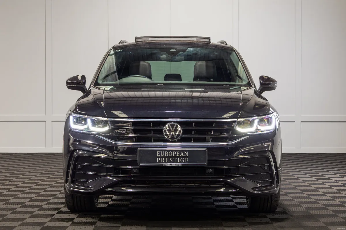 2024 Volkswagen Tiguan R-Line Black Edition - Image 2