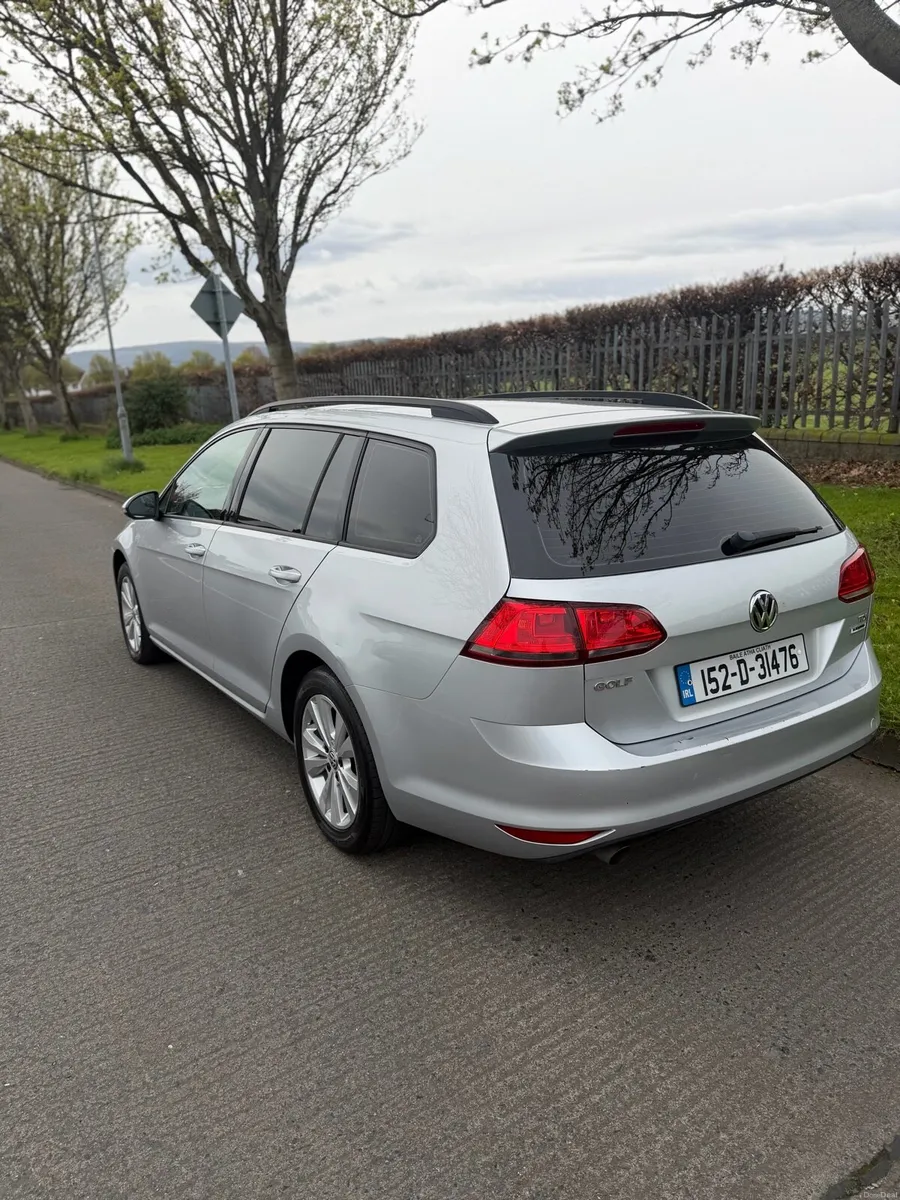 VW Golf estate - Image 4