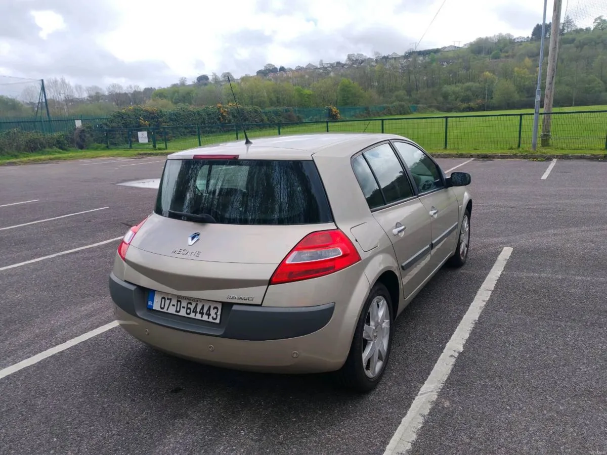 Automatic Renault Megane 2007 1.6 Petrol low km - Image 2