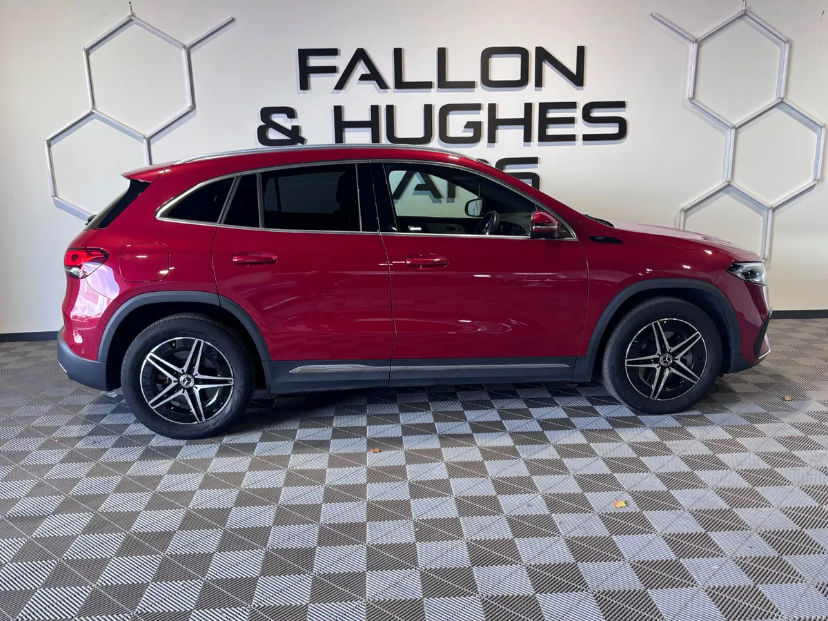 2022 Mercedes-Benz EQA 300 AMG LINE 4MATIC - Image 4