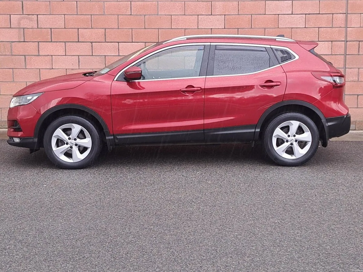 Nissan Qashqai Automatic SV Premium Model with Moo - Image 3