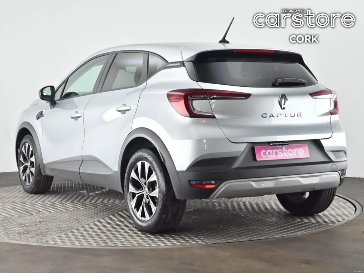 Renault Captur TCe 140 Auto Evolution - Image 3