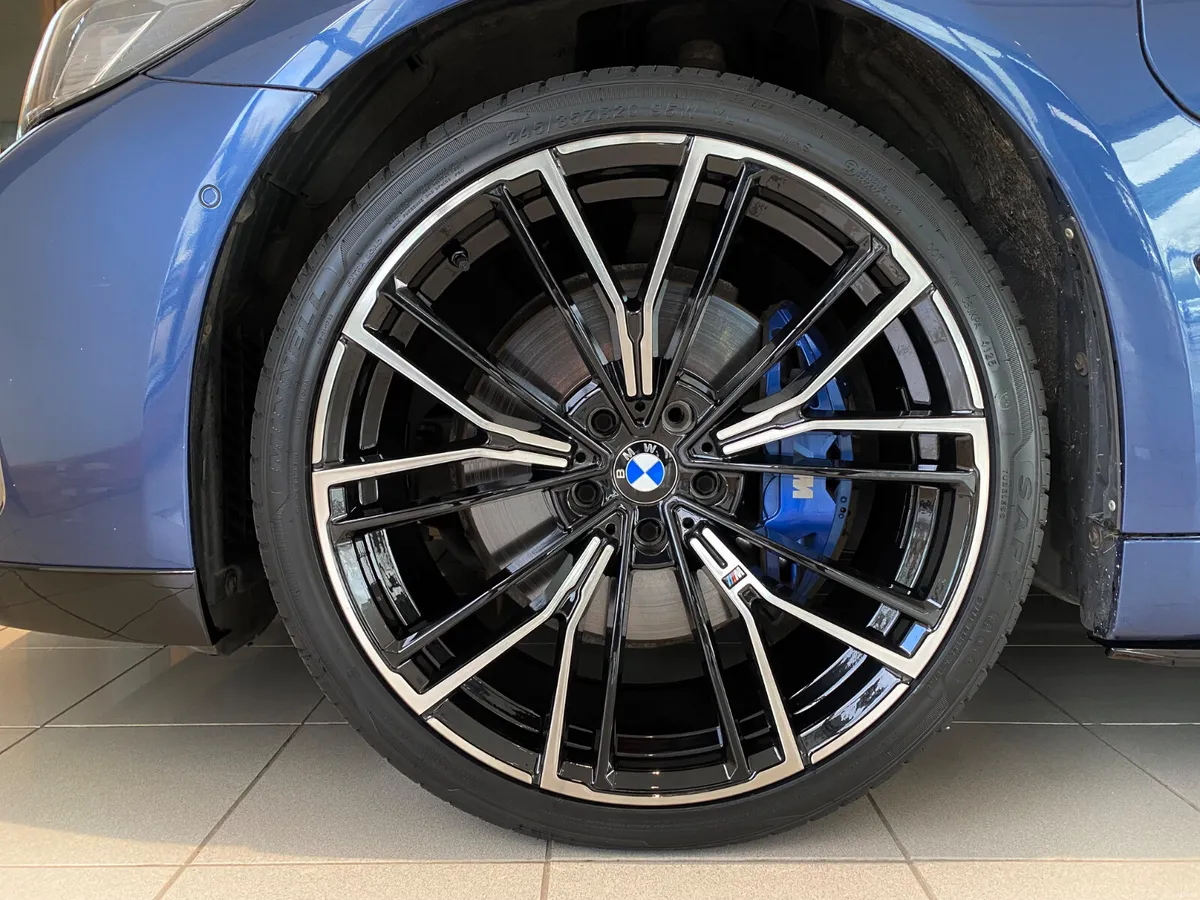 BMW 5-Series 2023 530e M sport Pro Pack - Image 6