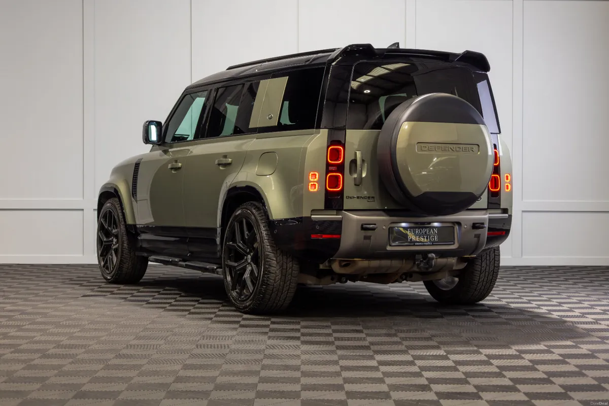 2022 Land Rover Defender 110 P400e X-Dynamic SE - Image 4