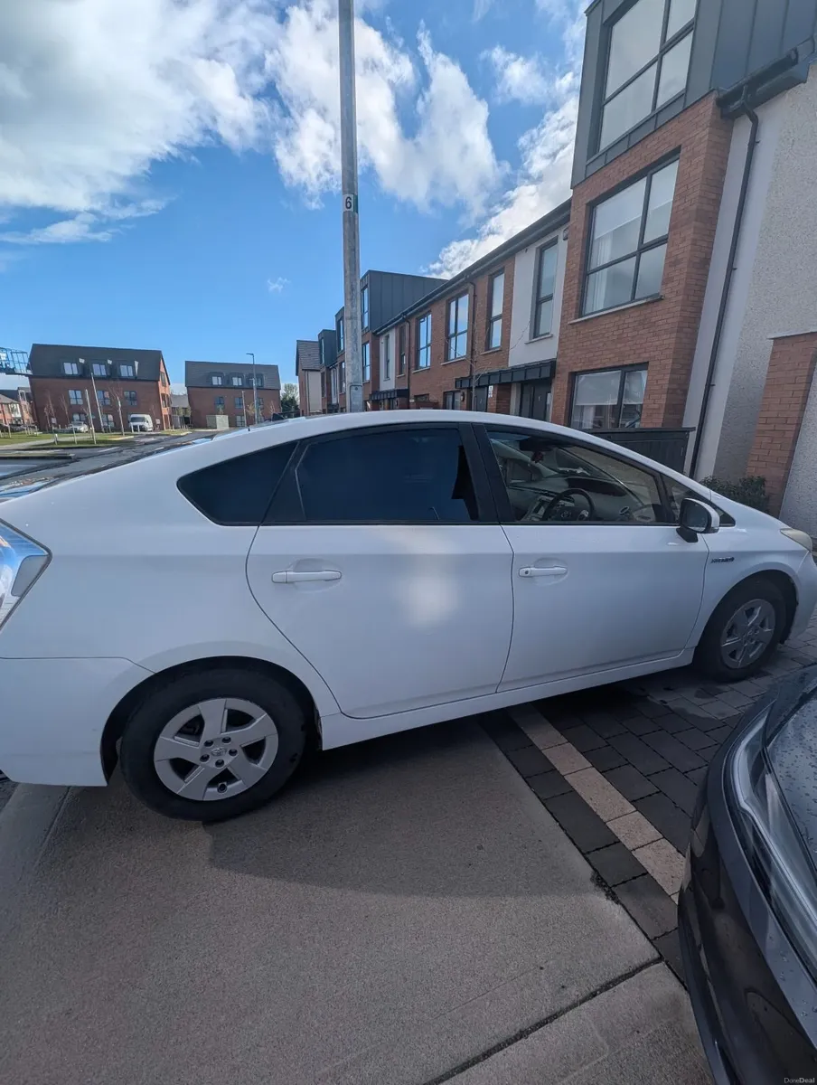 Toyota Prius 2013 - Image 4