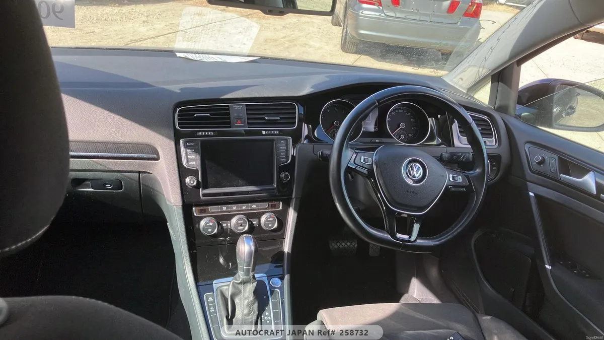 2016 Golf 1.4 Highline auto - Image 4