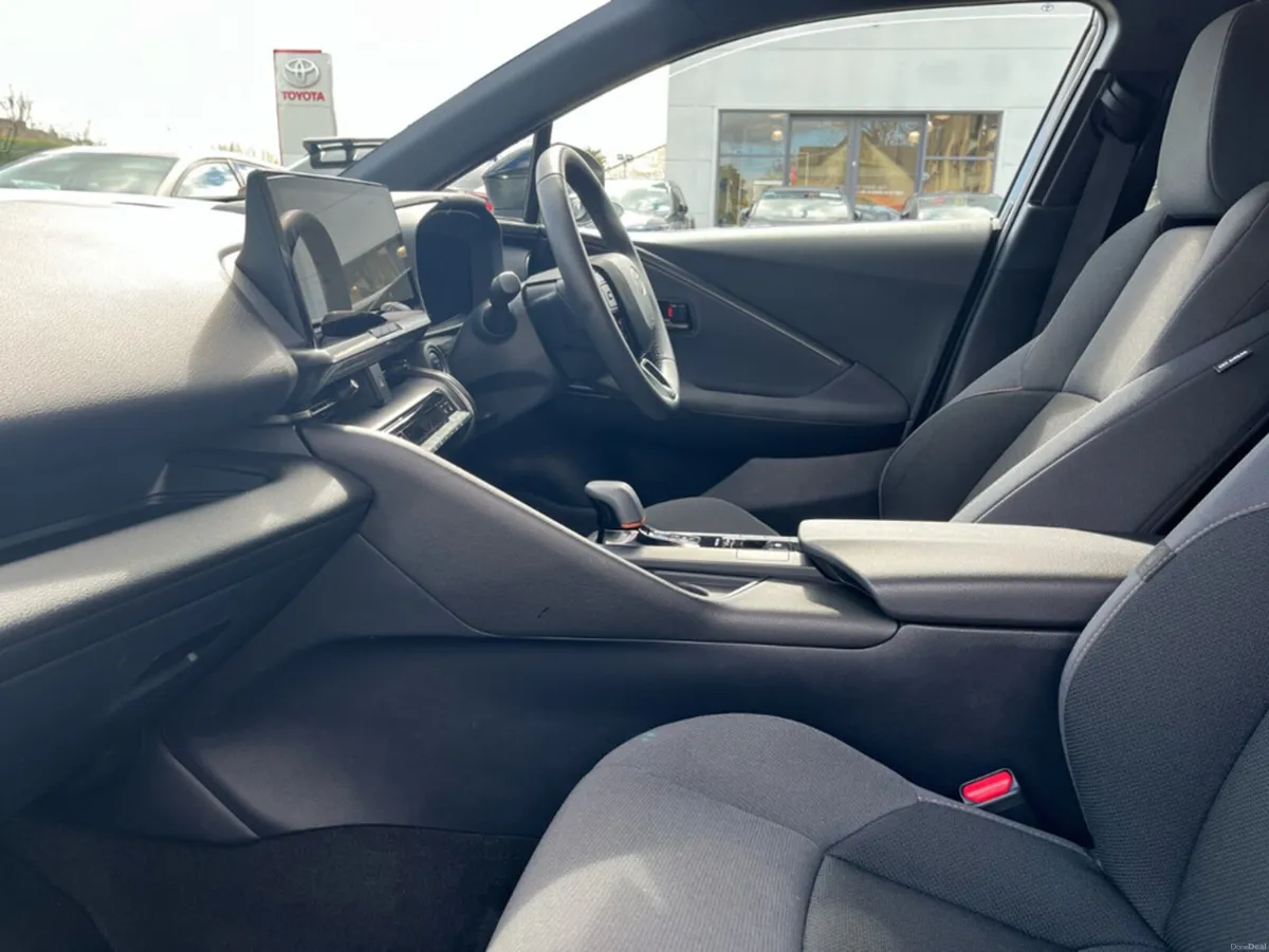 Toyota C-HR HYBRID SPORT+ - Image 6