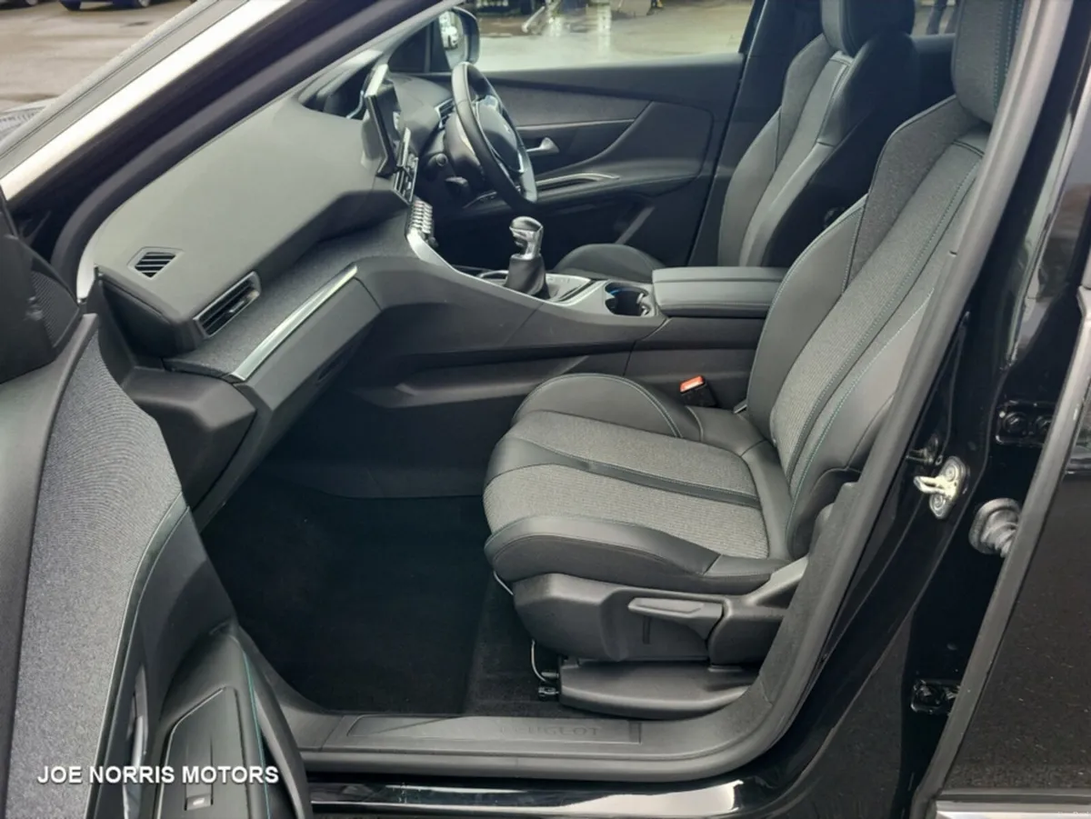 Peugeot 3008 ALLURE 1.5 BLUE HDI  130 - Image 4