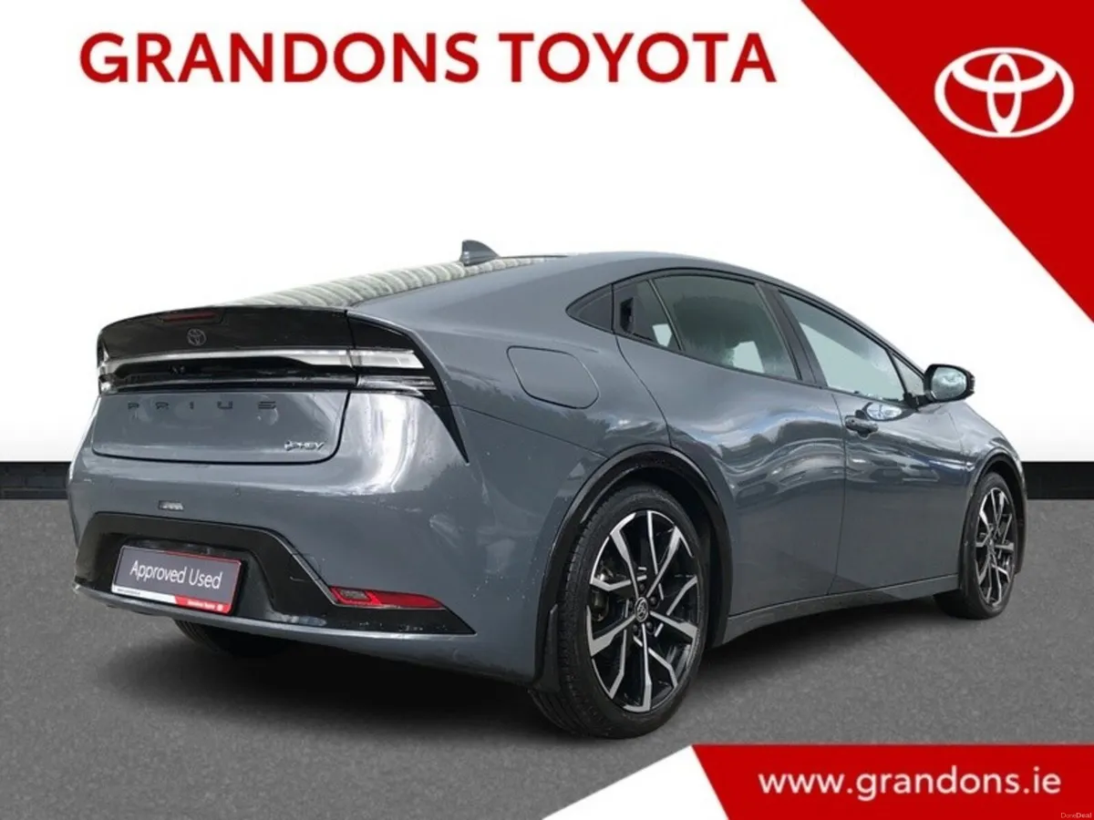 Toyota Prius PLUG-IN HYBRID - LOW MILEAGE - GRANDO - Image 2