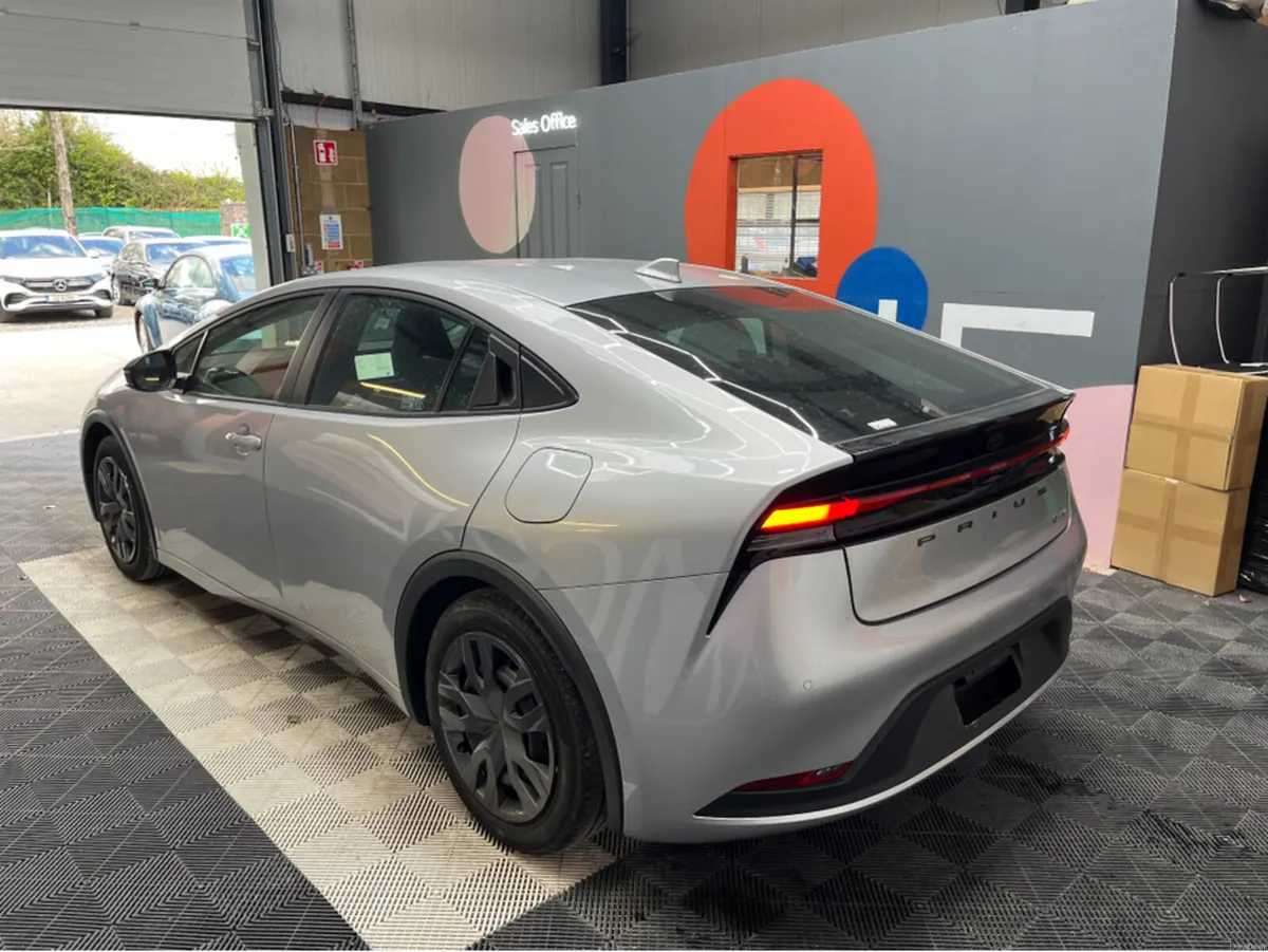 Toyota Prius €33950 2025 TOYOTA PRIUS X 1.8 AUTOMA - Image 4