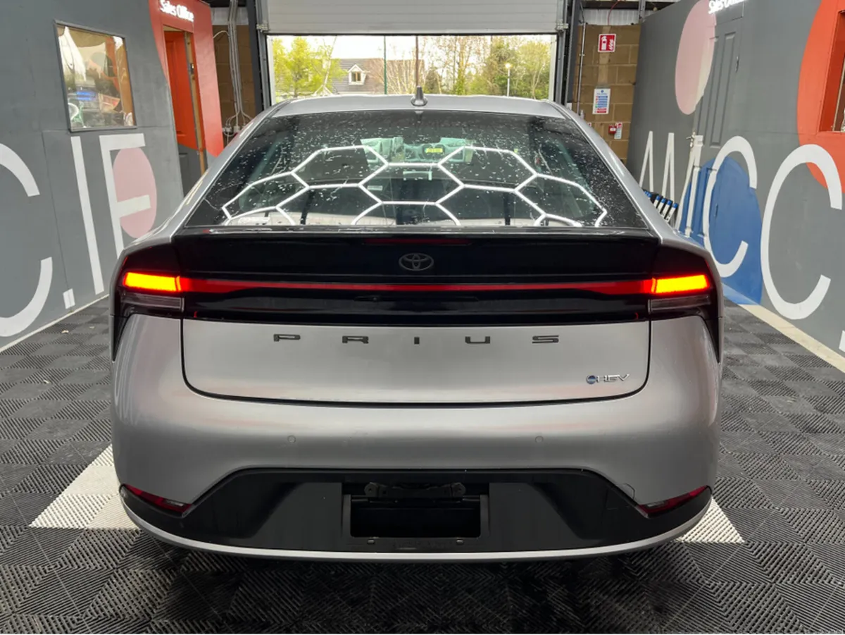 Toyota Prius 2025 TOYOTA PRIUS X 1.8 AUTOMATIC / C - Image 3