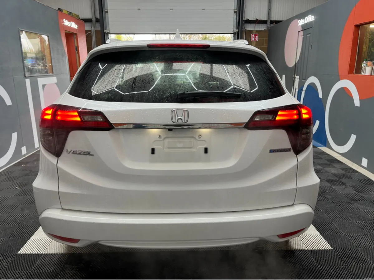Honda Vezel 2018 HONDA VEZEL HYBRID Z SENSING 1.5 - Image 3