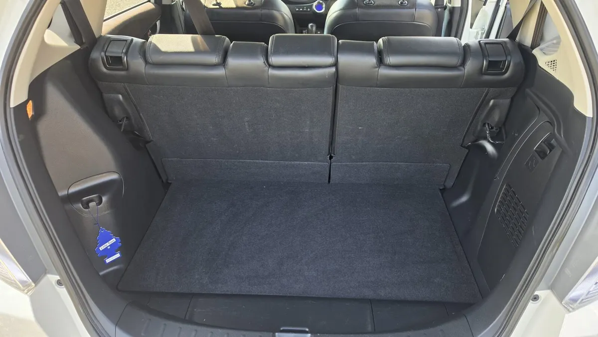Honda Fit Hybrid - Image 3
