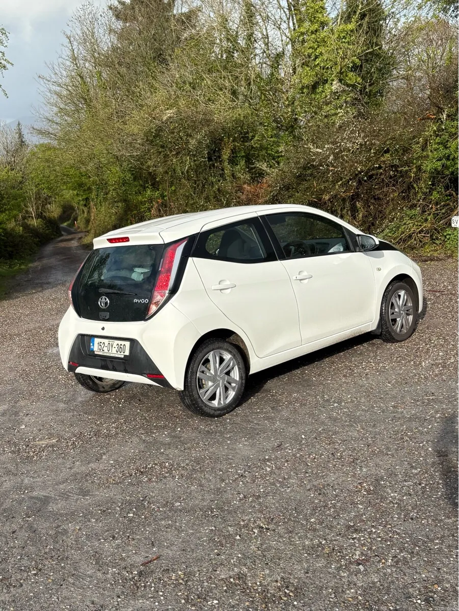 Toyota Aygo 2015 (152 reg) 1.0 litre X-PLAY Mk2 - Image 3