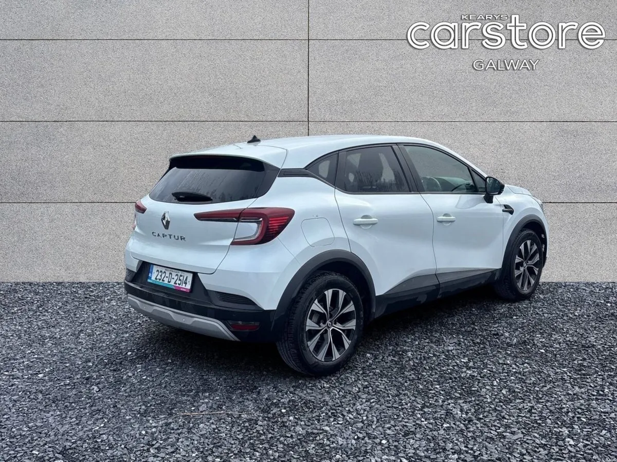 Renault Captur TCe 140 Auto Evolution - Image 3