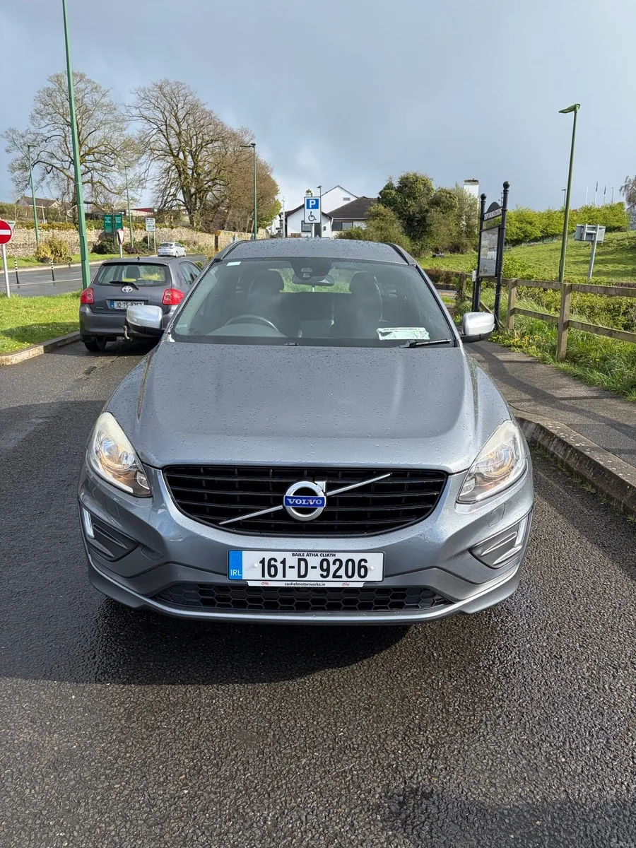 2016 VOLVO XC60 R-DESIGN - Image 2