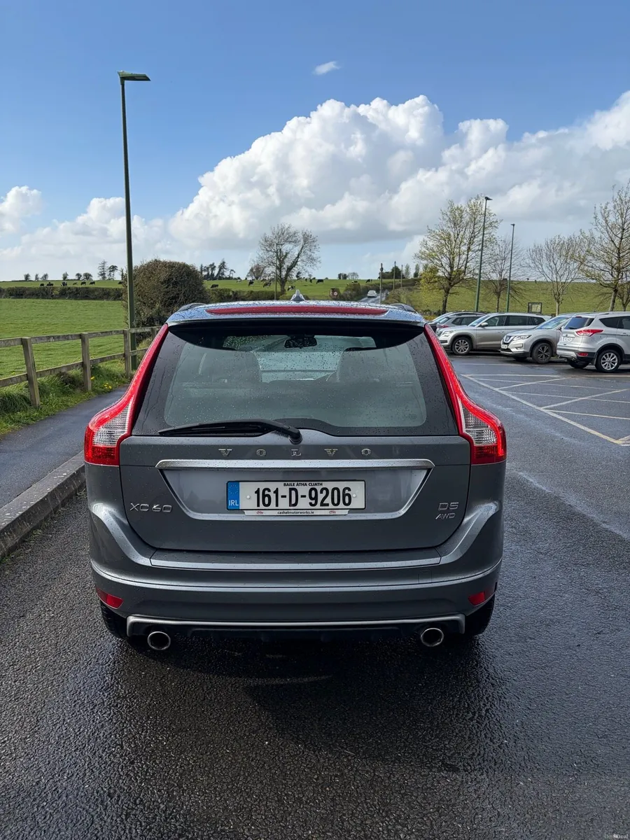 2016 VOLVO XC60 R-DESIGN - Image 4