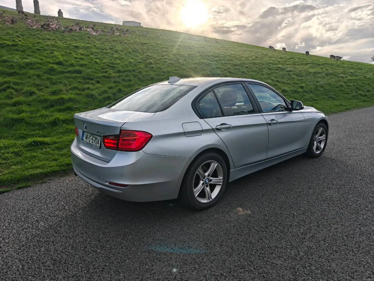 BMW 3-Series 2014 - Image 2