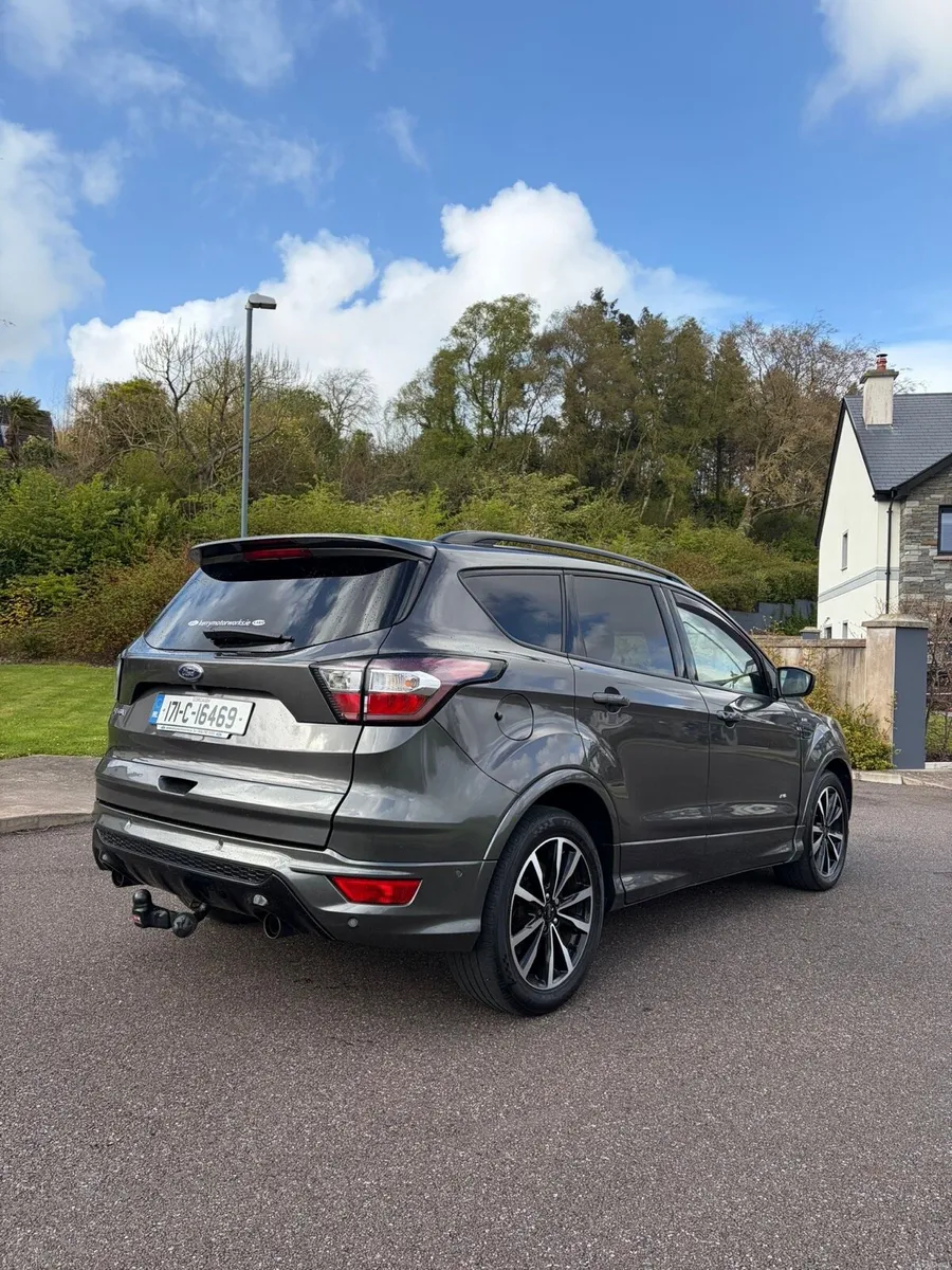 2017 Ford Kuga ST-Line X 4WD 180BHP – Pan Roof - Image 3