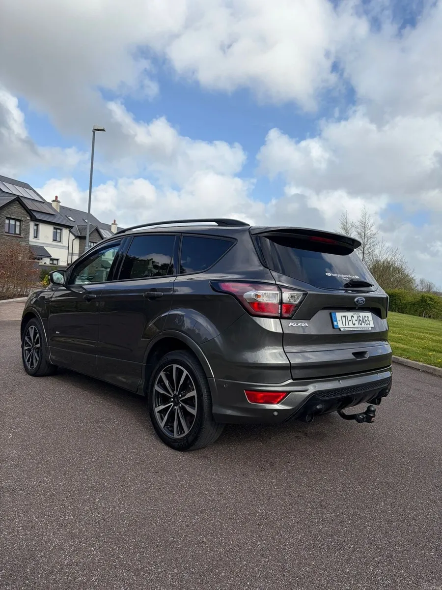 2017 Ford Kuga ST-Line X 4WD 180BHP – Pan Roof - Image 4