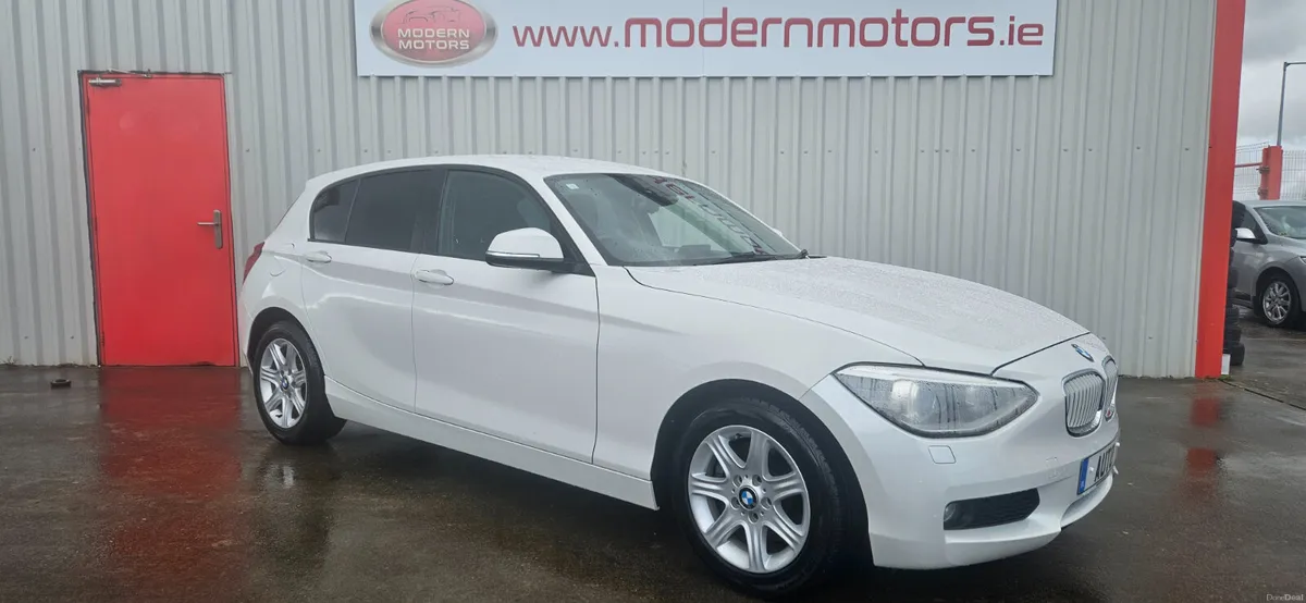 BMW 116i automatic petrol 5dr low kms - Image 1